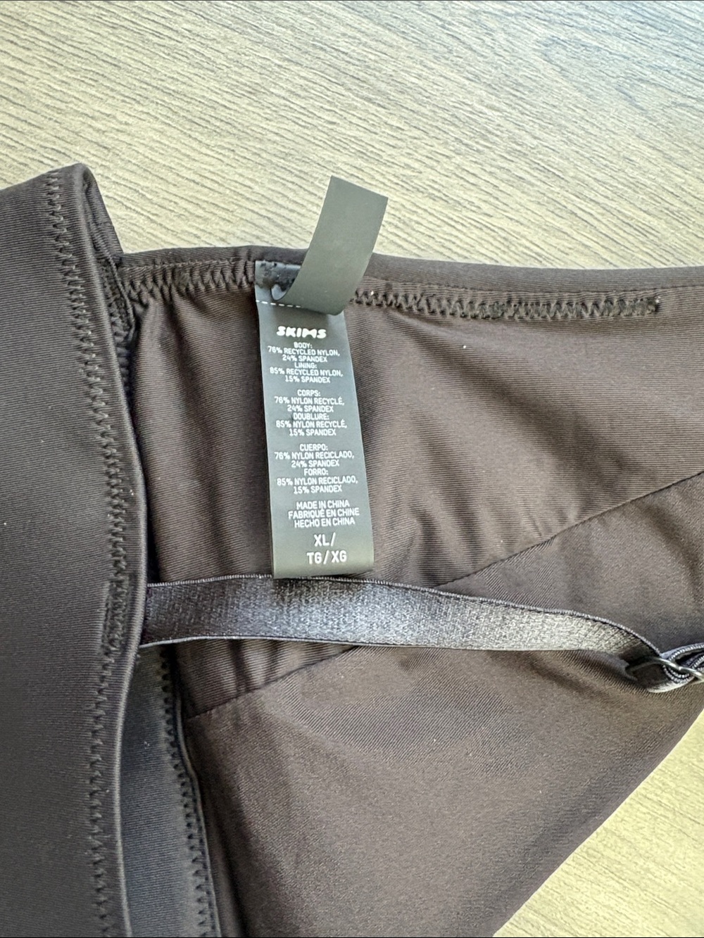 Like New SKIMS Black Plunge Bralette Size XL Soft Stretch Lounge Wireless Bra - Picture 6 of 6